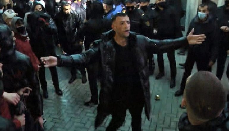 ORGANIZOI PROTESTAT E DHUNSHME/ Habit Stresi: Ndjesë për policët e lënduar, turma ishte e madhe dhe…