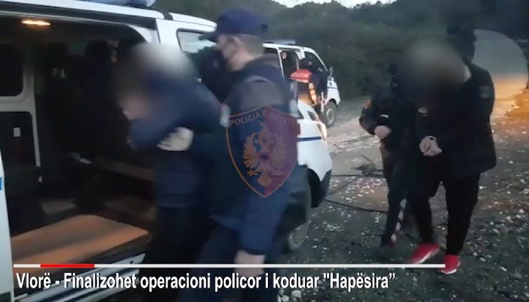 OPERACIONI ANTIDROGË NË VLORË/ Dalin pamje nga momenti i arrestimit në orët e para të mëngjesit. Policia bën bilancin