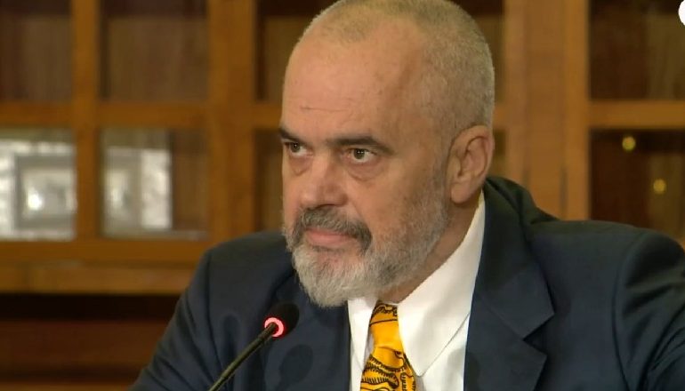SITUATA E COVID-19/ Rama: Vaksina do të jetë falas, por jo e detyrueshme…