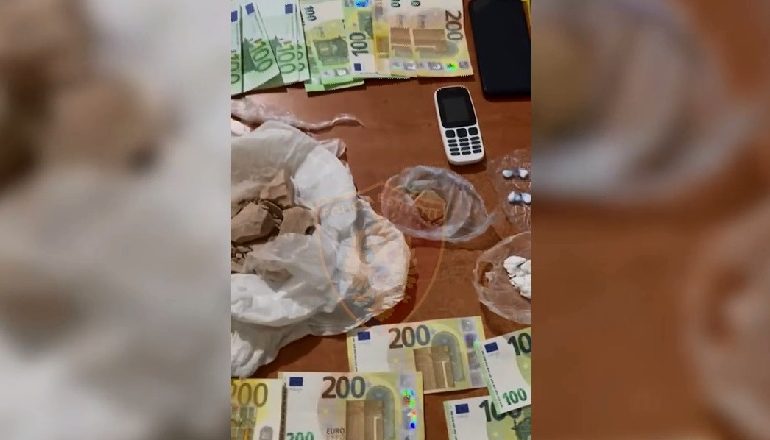 TRAFIKONTE LËNDË NARKOTIKE/ Policia arreston 40-vjeçarin në Elbasan (VIDEO)