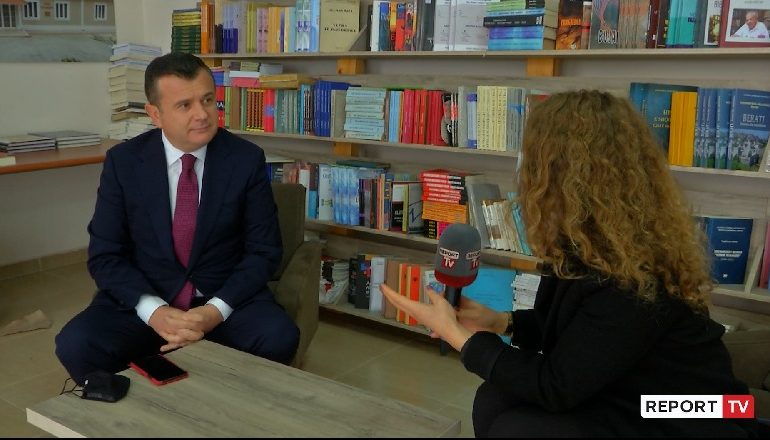 DYSHIMET PËR FINANCIMIN E PARTIVE/ Balla: Që në shtator nisim punën për ligjin e ri. Nga 120 parti në zgjedhje marrin pjesë vetëm 30