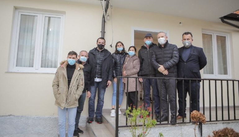 BANESA TË REJA NË FARKË/ Veliaj: I kemi rindërtuar shtëpinë kujtdo që u prek nga tërmeti, pa dallime partiake