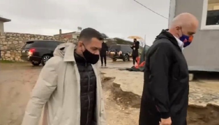 NË KANTIERET E RINDËRTIMIT NË KRUJË E LUZ/ Rama: 158 shkolla të reja janë përgjigje ndaj kujtdo që gjuan me gurë e baltë qeverinë