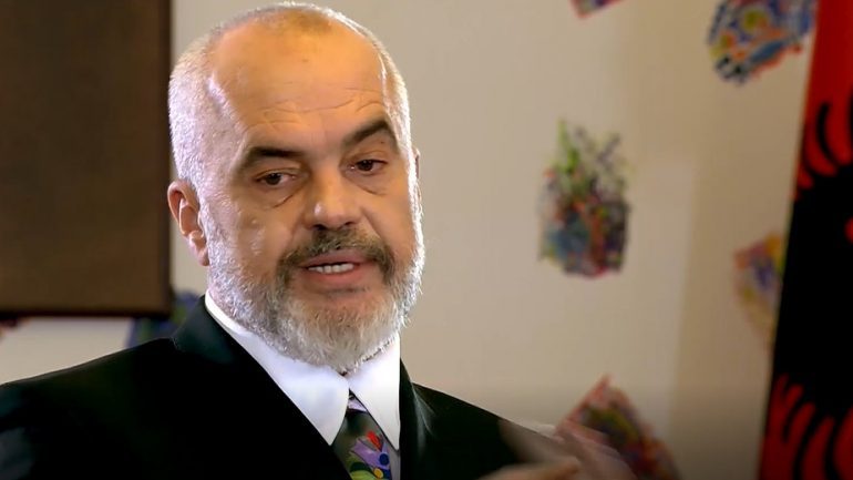RAMA RRËFEN ANGAZHIMET NË POLITIKË/ Përfshirja në mbledhjen e PD-së dhe debati me Gramoz Pashkon