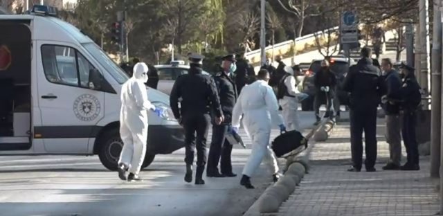 VRASJA NË MES TË PRISHTINËS/ Policia gjen pistoletën në koshin e plehrave