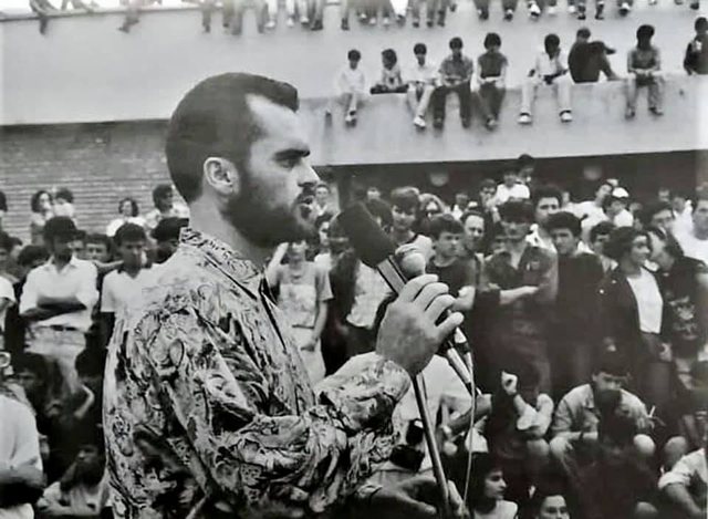 PUBLIKON FOTON E 30-VITEVE MË PARË/ Rama nostalgjik: Privilegj të isha pjesë e studentëve dhe e udhëheqjes së vendit në 7 vjet