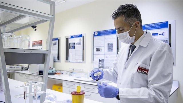 COVID-19/ Shkencëtarët turq zhvillojnë një sistem që diagnostikon virusin për 10 sekonda