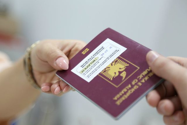 APLIKIMI PËR PASAPORTAT/ Del njoftimi i RËNDËSISHËM: Në vitin 2021…