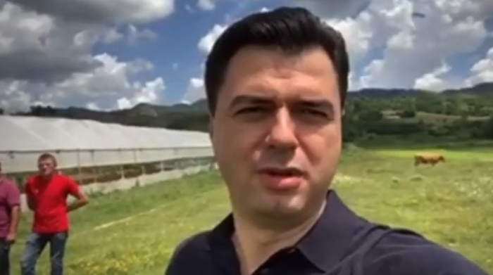 FOTOLAJM/ “Gafa” e radhës, Lulzim Basha shkon në… Shushtavec (?!)