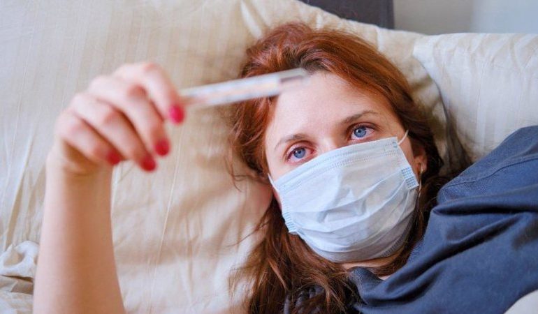PO E KALONI KORONAVIRUSIN NË SHTËPI? Këto janë 12 pyetje dhe 12 përgjigje për personat e infektuar që duhet t’i dinë