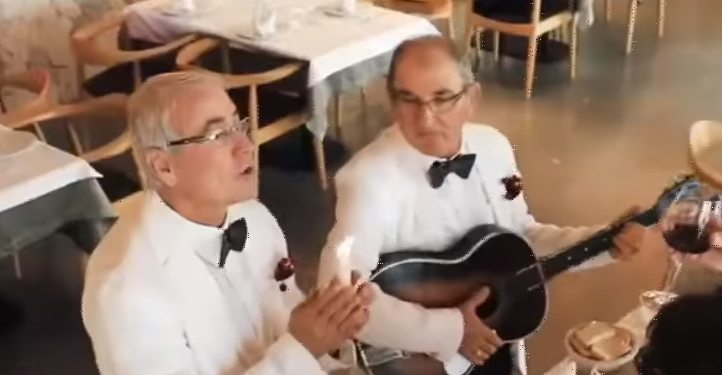 VIDEO VIRALE/ “Në të s’ëmës 2020”, parodistët e Vlorës i dedikojnë këngë pandemisë