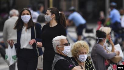 NIS VAKSINIMI ANTI-COVID KËTË JAVË NË ANGLI/ Mjeku shqiptar: Ja kush do vaksinohen të parët