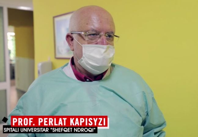 LETËR NGA FRONTI I LUFTËS ME COVID/ Prof. Perlat Kapisyzi: Ne luftojmë për jetën, kurse në ekrane dalin “ekspertë” që…