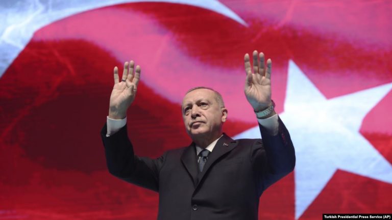 KONFLIKTI PËR GAZIN/ Erdogan: Greqia ikën gjithmonë nga tryeza…