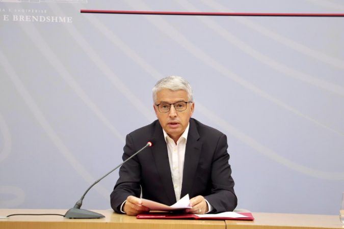 PAK DITË PAS DORËHEQJES/ Sandër Lleshaj zbulon 3 arsyet: Çfarë e ndau Shqipërinë nga kanabisi