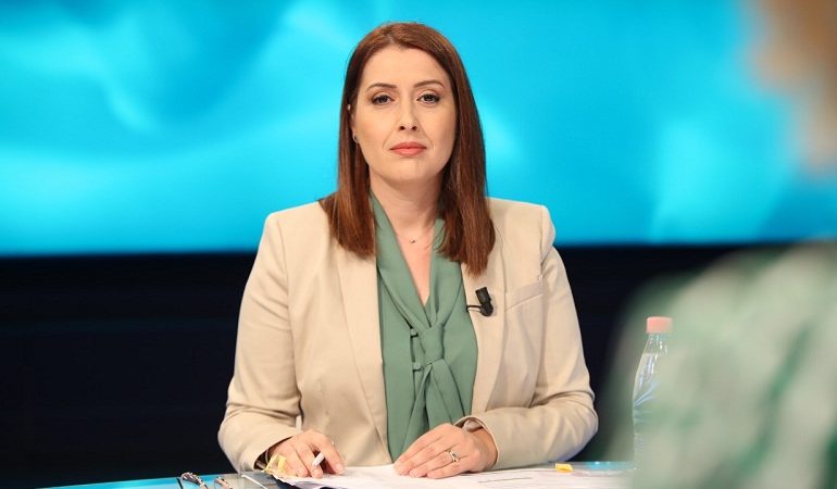 DITA BOTËRORE E MBULIMIT SHËNDETËSOR…/ Manastirliu: Mbeshtetje për çdo familje që gëzohet me fëmijë…