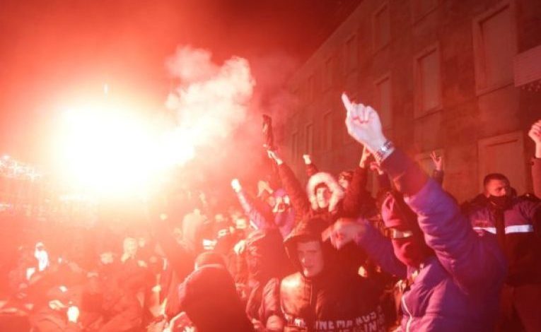 PROTESTAT/ Tre mesazhet amerikane për “ish-pushtetarët” dhe një mesazh i Metës për ndërkombëtarët