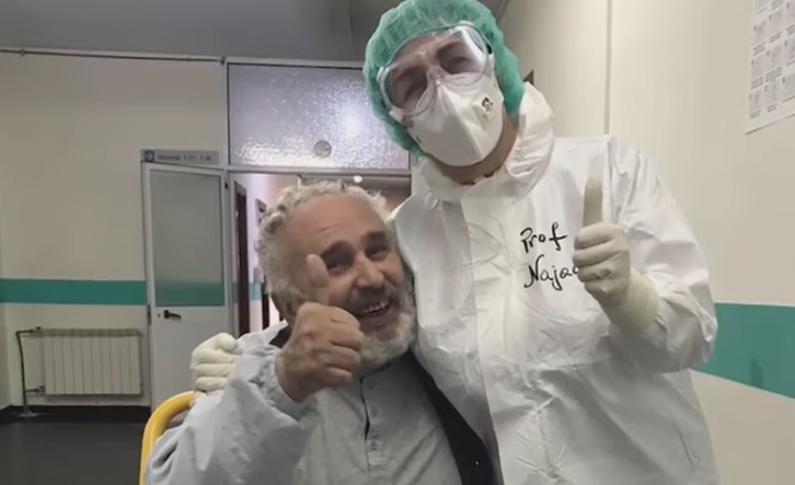 FITOI BETEJËN ME COVID-19/ Propozimi i të shëruarit: Emrat e mjekëve të vihen nëpër rrugë, nëpër lagje si heronj për shpëtimin e njerëzimit