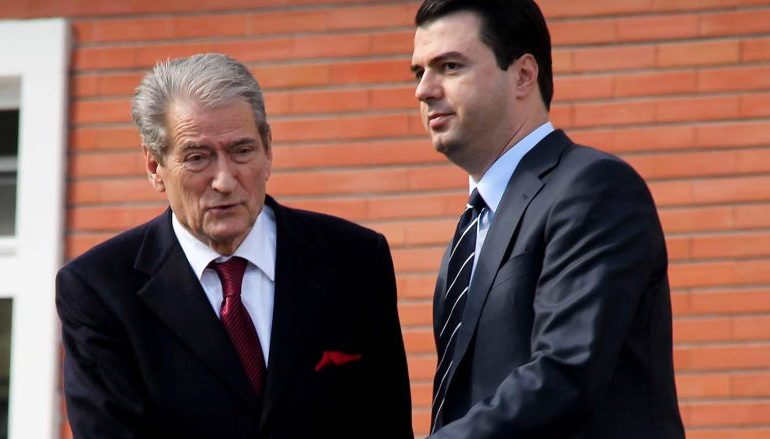 DEKLARATAT/ “Shpërthen” avokati: Këta të pacipët pro serb Berisha-Basha, do bëjnë rezolutën “antigjenocid”?!