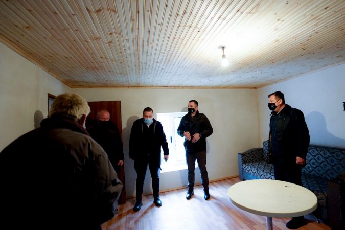 NË LUNIK TË LIBRAZHDIT/ Balla: Familja Doda do t’i kalojë festat në shtëpinë e re. Angazhimi ynë…