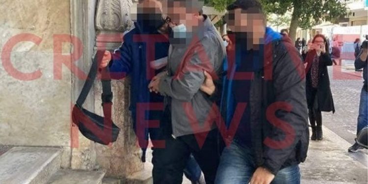 THERJA ME THIKË E TË RIUT NGA I ATI NË GREQI/ Flet e ëma: Në rrugë pash djalin e gjakosur…