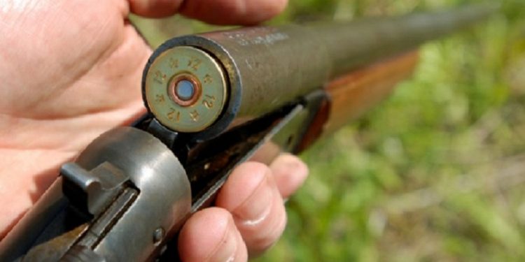 TRAGJIKE/ Kishin dal për GJAH, 18 vjeçari VRET aksidentalisht shokun (DETAJET E FUNDIT)