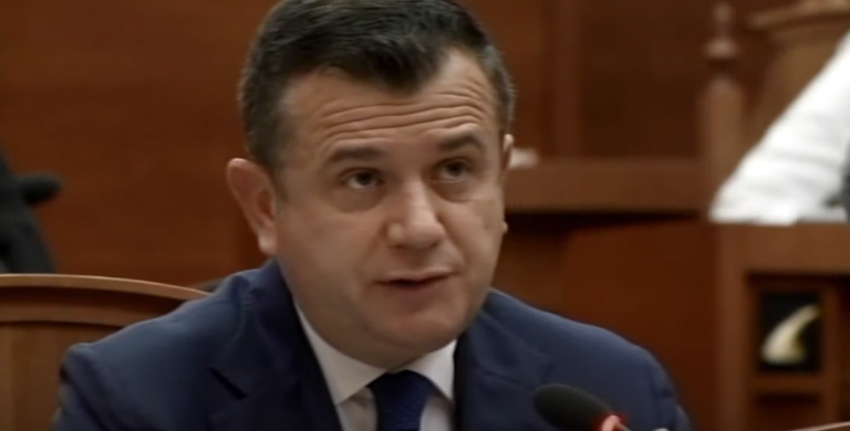 ANËTARI I KUSHTETUESES/ Balla fton deputetët: Ta mbështesim këtë moment historik…