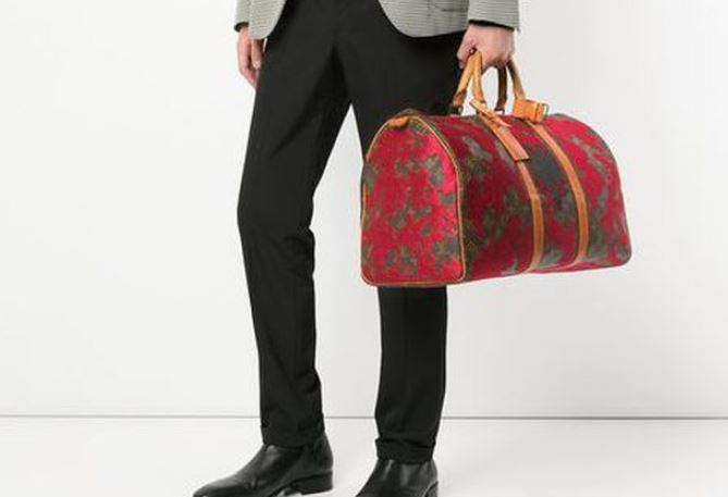 DO E BLINIT? “Louis Vuitton’, marka luksoze e VIP-ave prodhon çantën me flamurin shqiptar (ÇMIMI)