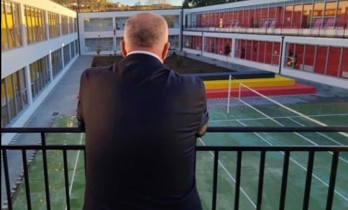 PUBLIKON PAMJET/ Rama në Shijak te shkolla E RINDËRTUAR: Ja pse ia vlen të durosh dhe të vazhdosh përpara
