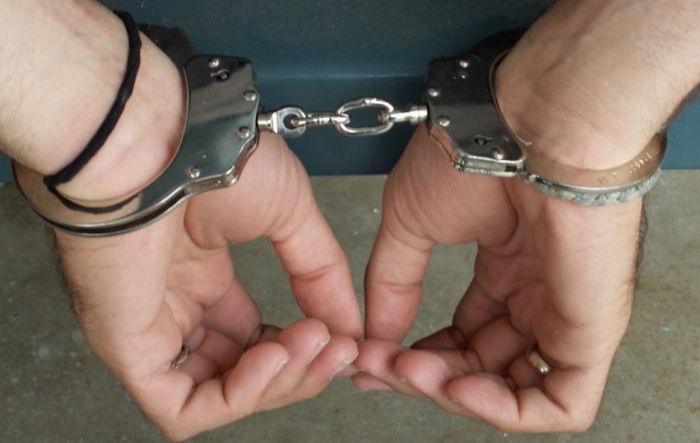 KISHTE VJEDHUR DY MAKINA…/ Arrestohet shpërndarësi i heroinës në Tiranë