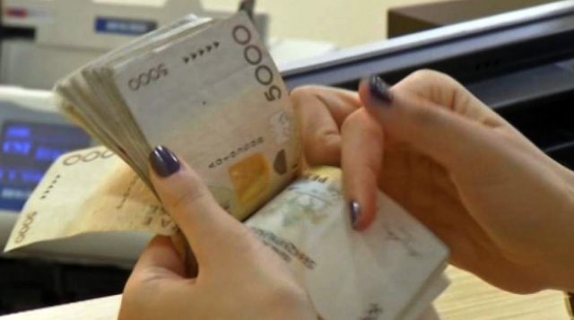 SHPËRBLIMI I VITIT TË RI/ Ja kur nis shpërndarja dhe kategoritë që përfitojnë