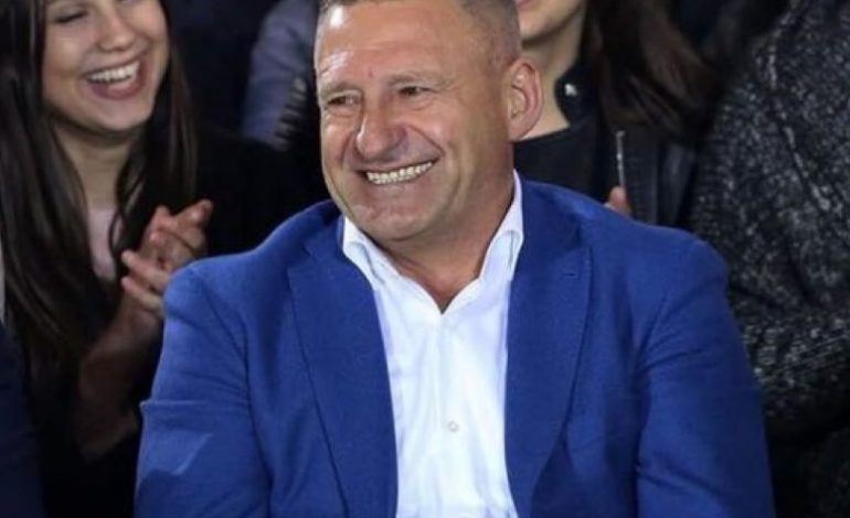 NUK “PËRMBAHET”/ Nard Ndoka, urim të acaruar: Në të sëmës 2020 e Rilindja, më mirë 2021!