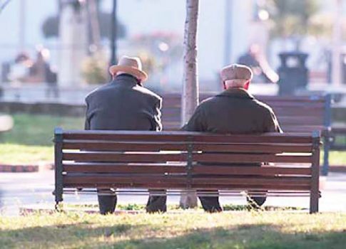 SHPËRBLIMI PËR PESIONISTËT/ Datat e shpërndarjes së lekëve sipas kategorive. Kreu i ISSH sqaron procedurën