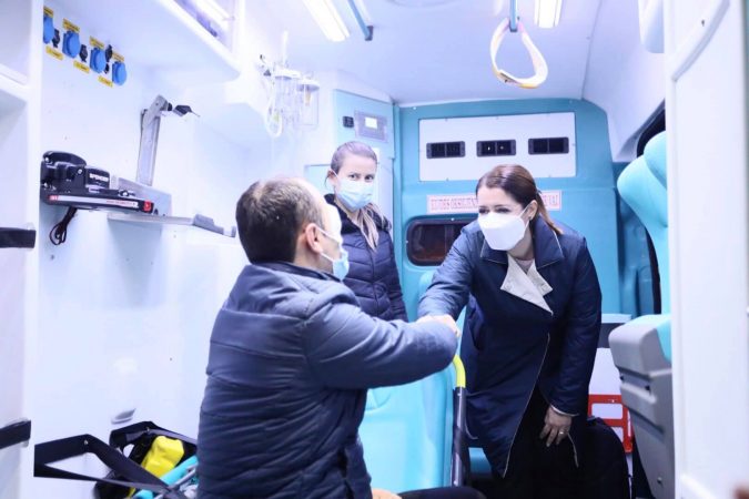U NIS DREJT TURQISË PËR NDËRHYRJE TË SPECIALIZUAR NË SY/ Manastirliu: Shpresojmë t’i kthehet një pjesë e shikimit policit