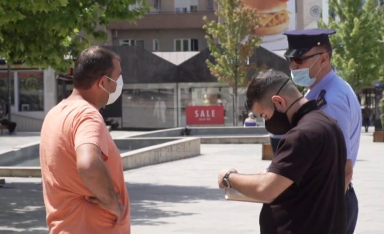 ORGANIZUAN FESTA PËR KRISHTLINDJE/ Gjobiten me nga 10 milionë lekë 3 lokale në Korçë që thyen protokollin anti-covid