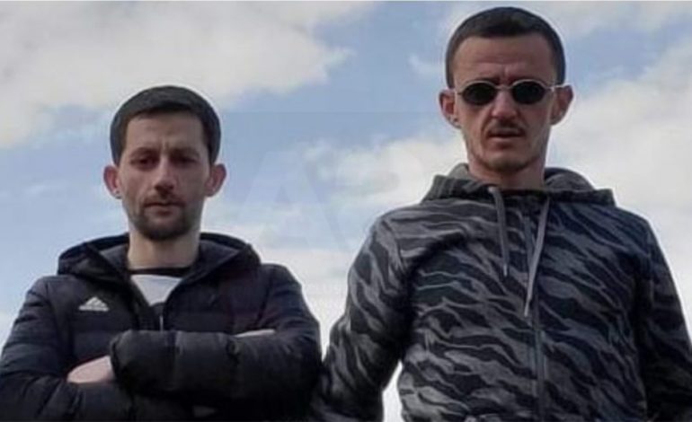 VRASJA E DY VËLLEZËRVE NË MALIQ/ Të rinjtë u ekzekutuan me plumb në kokë dhe gjoks. Në vendngjarje gjenden…
