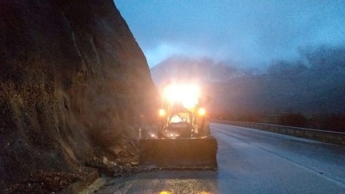 MOTI I KEQ NË VEND/ ARRSH paralajmëron shoferët: Ja segmentet që duhet të bëni kujdes