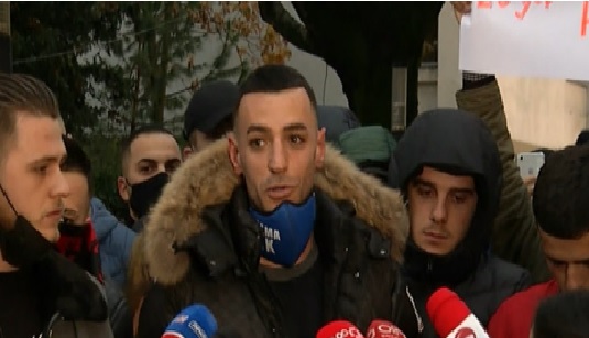 NUK PËRMBAHET STRESI/ Flet nga arratia: Sa të vi 25 prilli do ju shfaros prej tokës….