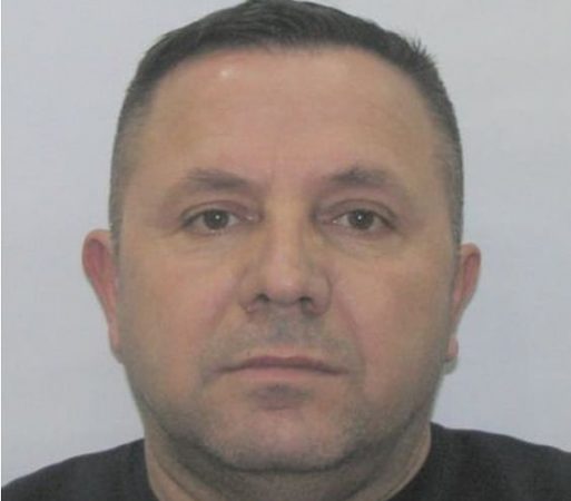 I AKUZUAR PËR GRABITJE DHE VRASJEN E DY VËLLEZËRVE HAXHIA/ Policia nxjerr njoftimin: 10 mijë € kush jep informacion për Talo Çelën