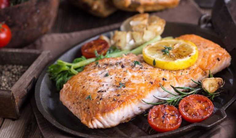DIETË ME BAZË PESHKUN/ Zbuloni a është e këshillueshme për shëndetin tuaj