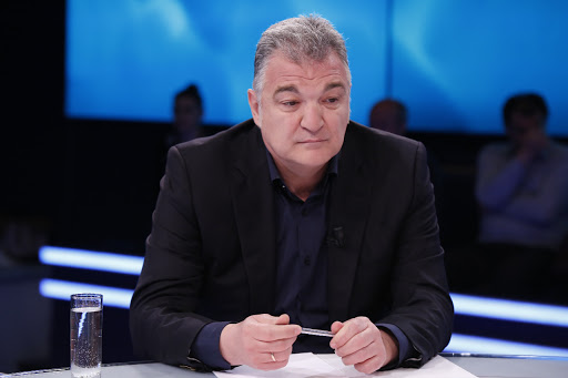 “KUR PLASI KEQ…”/ Çlirim Gjata ia “lë topin” LSI dhe Voltana Ademin: PD nuk është organizatore e protestave