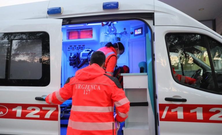 COVID-19 NË VEND/ Manastirliu publikon FOTOT e ekipeve mjekësore: Kanë kryer me profesionalizëm 443 misione vetëm në 24 orët…