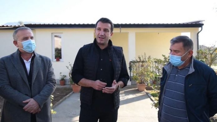 JEP LAJMIN E MIRË/ Veliaj: Do ta vazhdojmë programin e kredive të buta për çiftet e reja