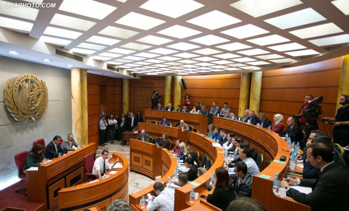DEL LISTA/ 842 familjet që përfitojnë kredi të butë për shtëpi. Emrat e përfituesve…
