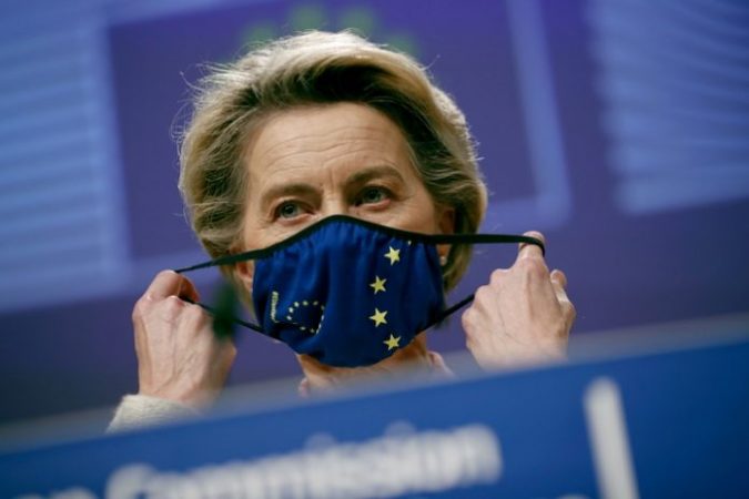 KORONAVIRUSI/ Von der Leyen: Krishtlindje ndryshe, së bashku mund ta mposhtim COVID-19