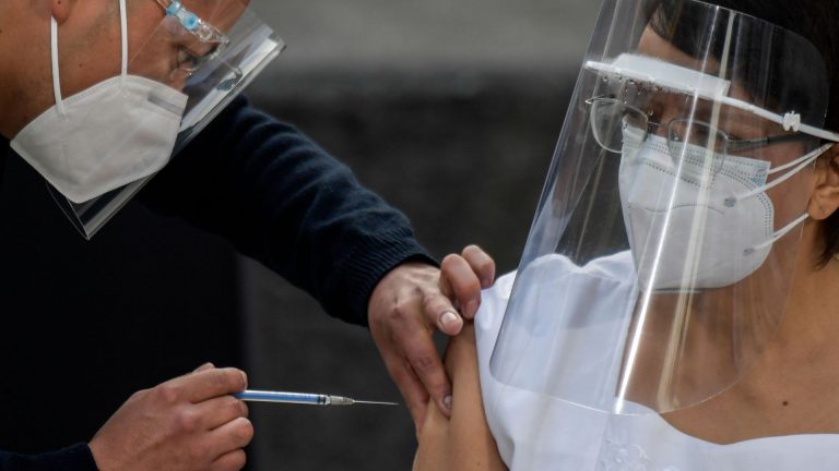 COVID-19/ Fillon vaksinimi masiv në Amerikën Latine, pas Meksikës pasuan Kili e Kosta Rika