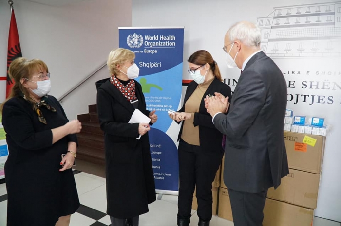 LAJM I MIRË/ OBSH-ja sjell 1000 oksimetra të dhuruara nga Gjermania, për pacientët COVID-19 në Shqipëri