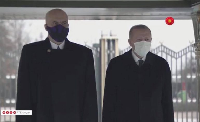 VIZITA E RAMËS NË TURQI/ Erdogan publikon VIDEON: Ceremonia e pritjes zyrtare për kryeministrin e Republikës së Shqiperisë