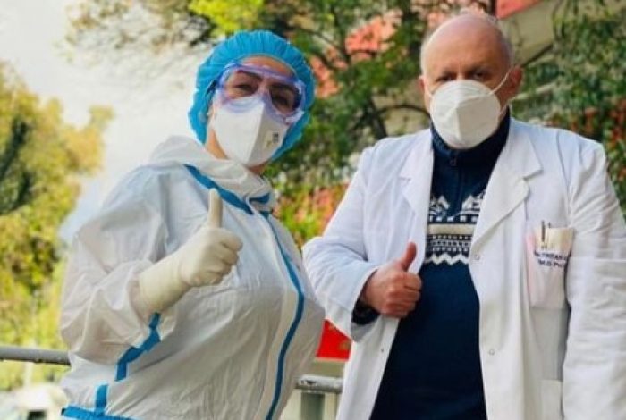 “GËZUAR NGA NE”/ Mantelbardhët në krye të detyrës edhe për festa, Najada Çomo poston FOTON me Tritan Kalon nga Infektivi