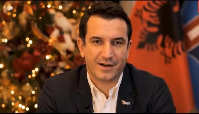 URON AKTORIN E MADH PËR DITËLINDJE/ Veliaj: Jetë të gjatë i dashur Robert Ndrenika. Të duam shumë (FOTO)
